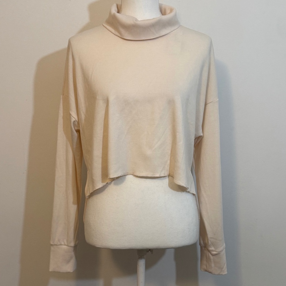 American Eagle Ivory Waffle Knit Mock Neck Cropped Top – XS | NWOT